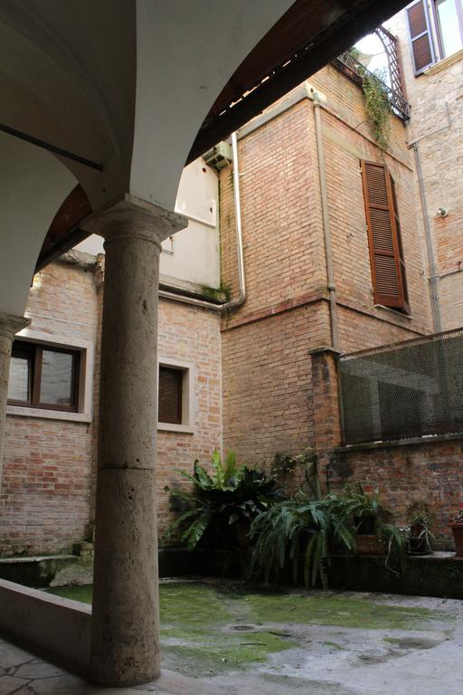 B&B Palazzo Migliani Ascoli Piceno Eksteriør billede