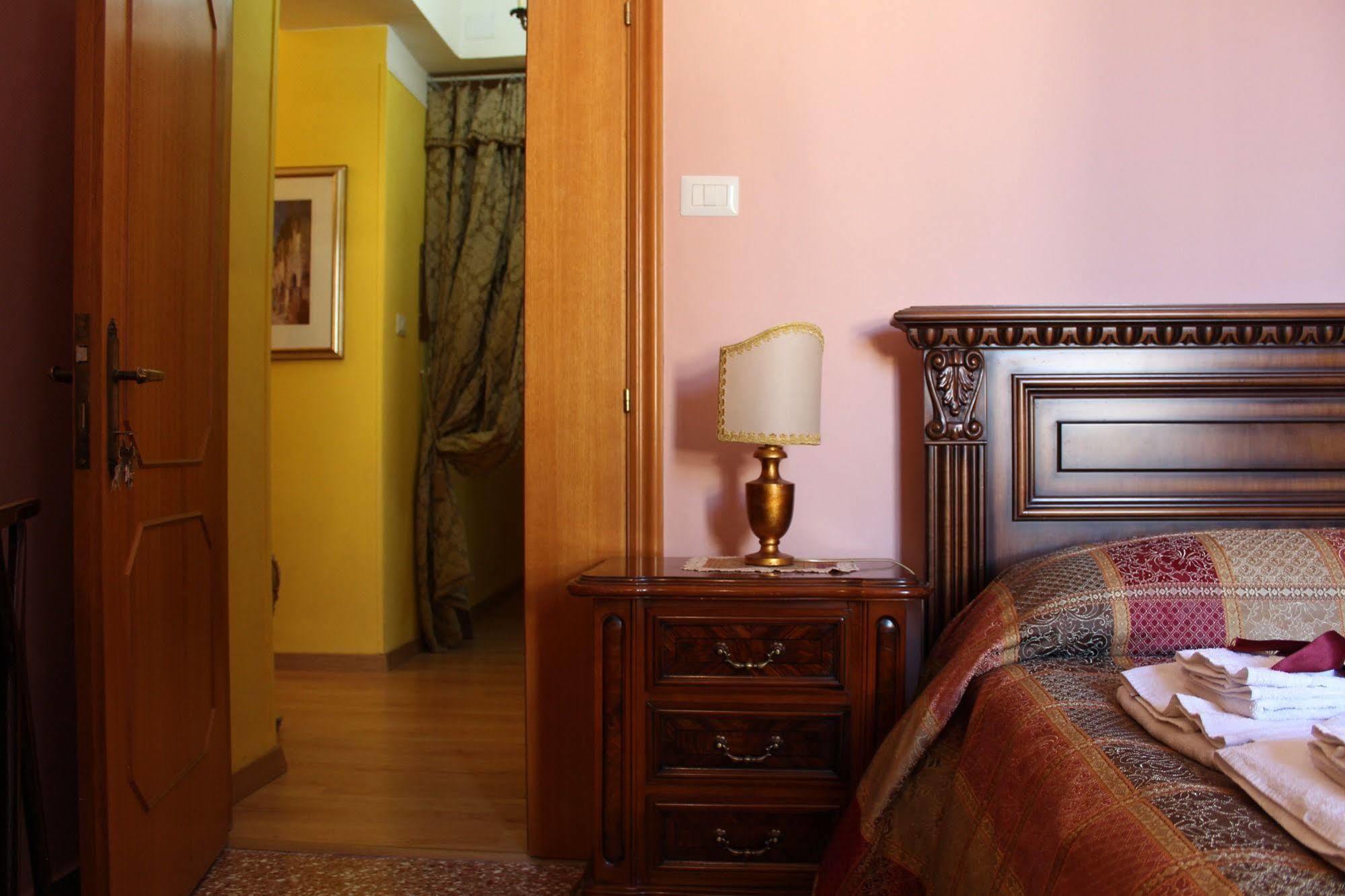B&B Palazzo Migliani Ascoli Piceno Eksteriør billede